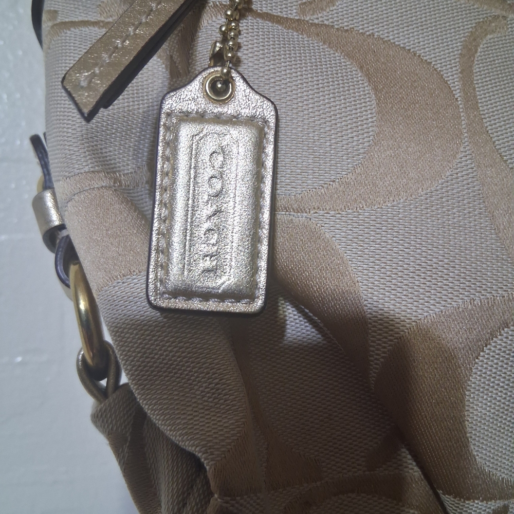Coach Beige Signature Canvas Shoulder Bag with Gold Hardware - Picture 3 of 9